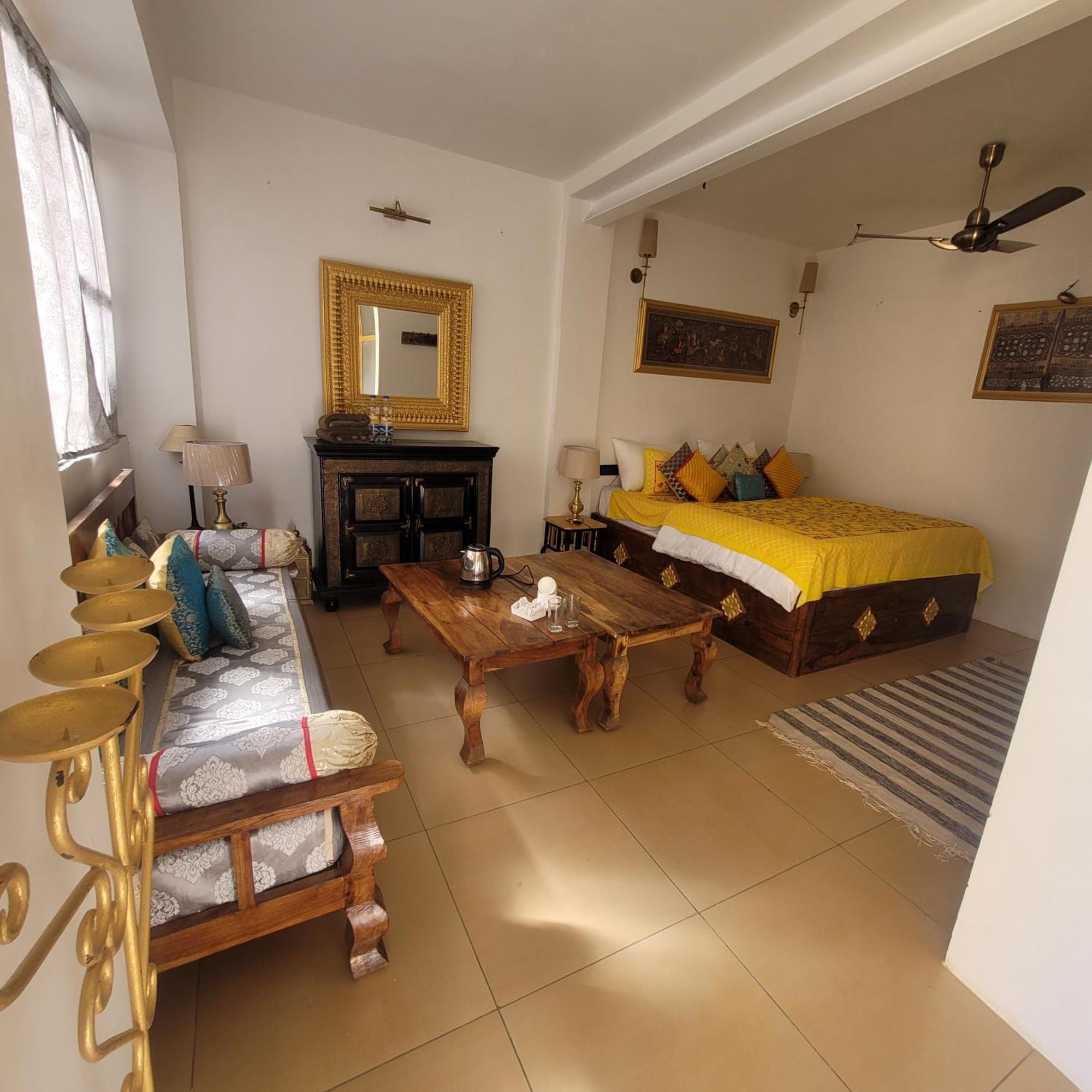 Hotel Desert Boy'S - Royal Stay On Fort Dzsaiszalmer Kültér fotó