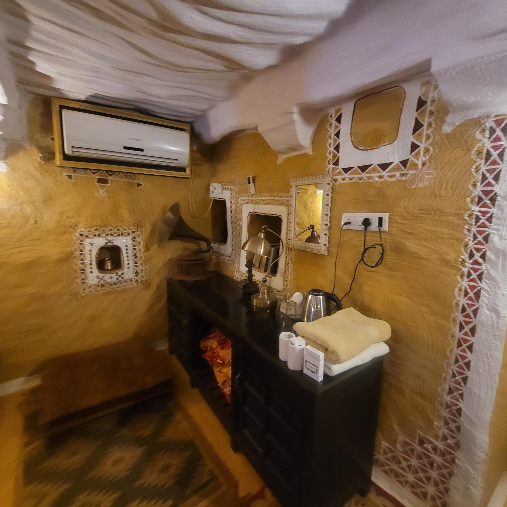 Hotel Desert Boy'S - Royal Stay On Fort Dzsaiszalmer Kültér fotó